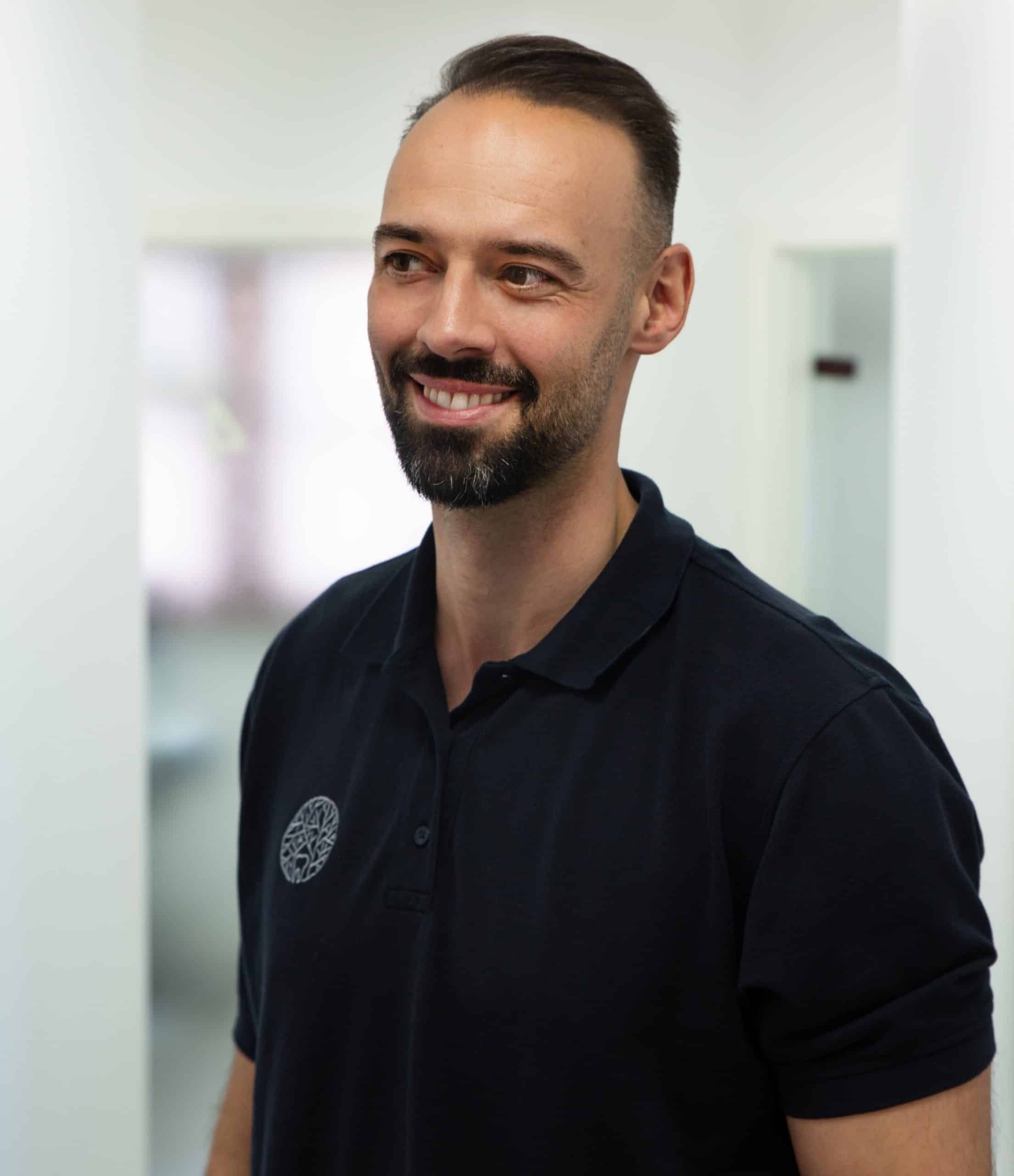 Dr. David Morlock - Zahnarzt bei Zahnkonform Eutingen